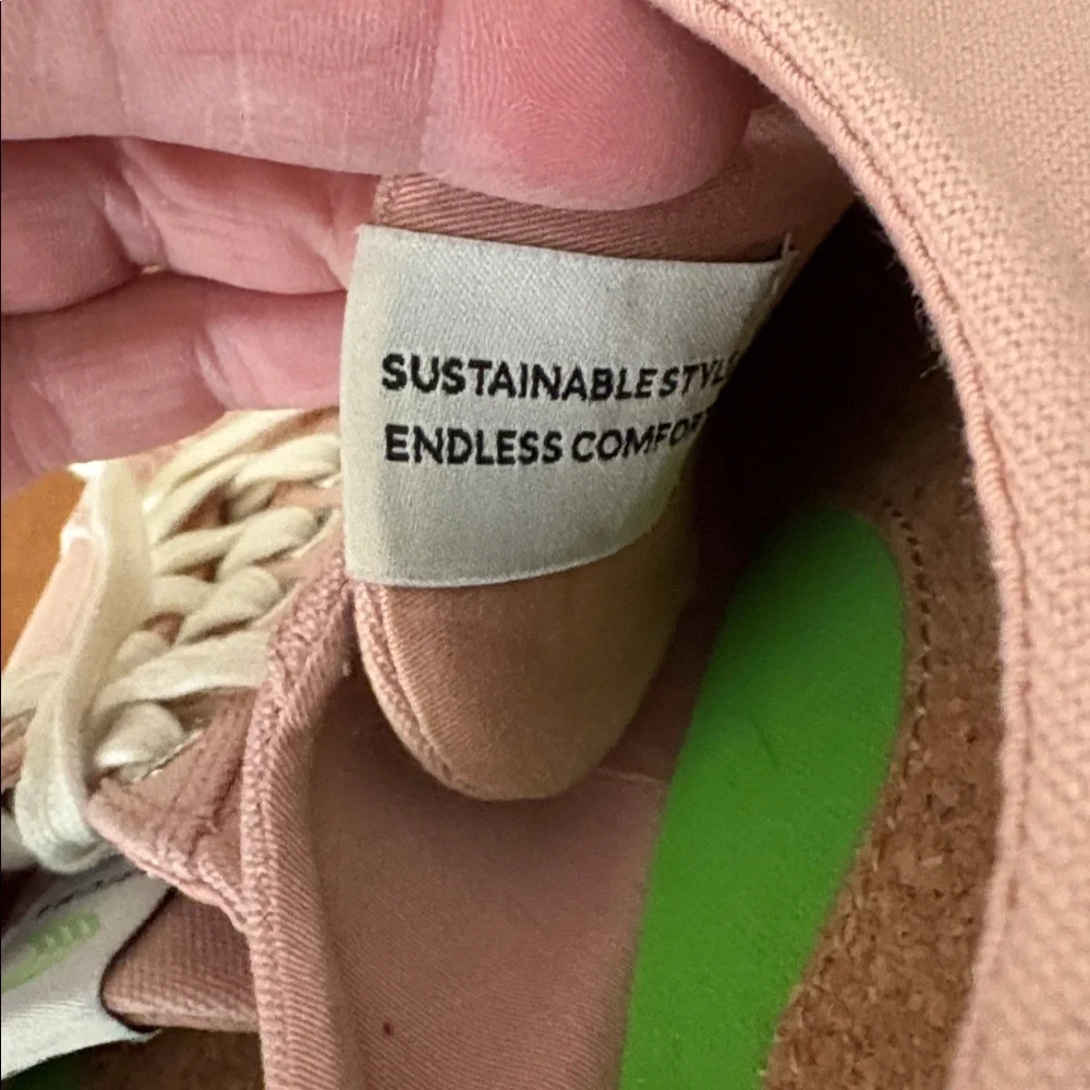 Cariuma OCA Low Pink Rose canvas vegan sneakers women’s size 9.5 EUC